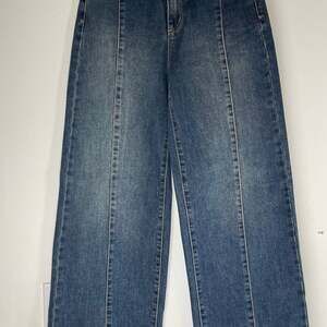 Abrand 94 High & Wide Jeans in Jana Vintage Indigo